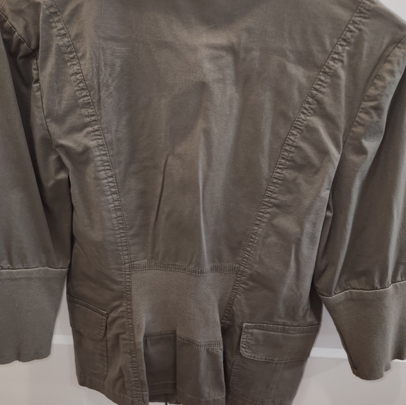 Jacket - Picture 2 of 3